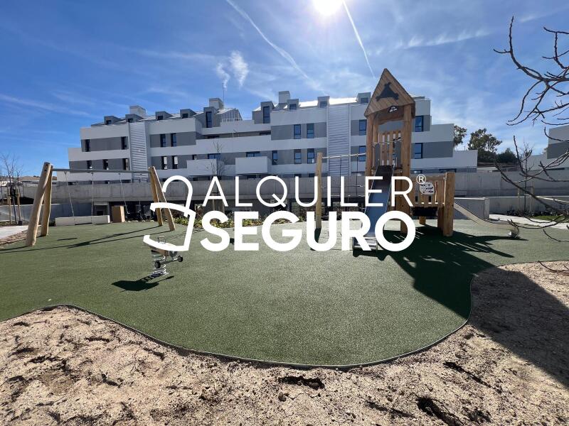 Piso en Calle Tres de abril , COBEÑA MADRID