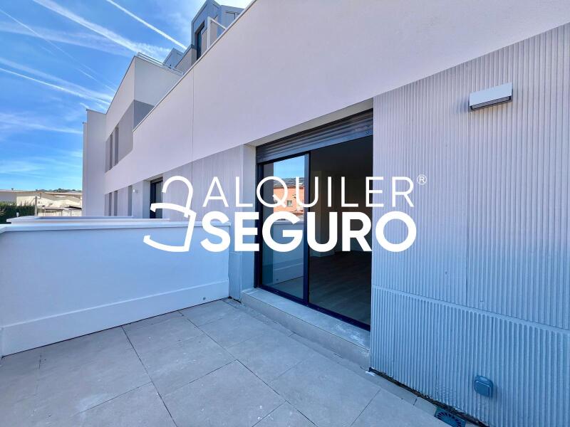 Piso en Calle Tres de abril , COBEÑA MADRID