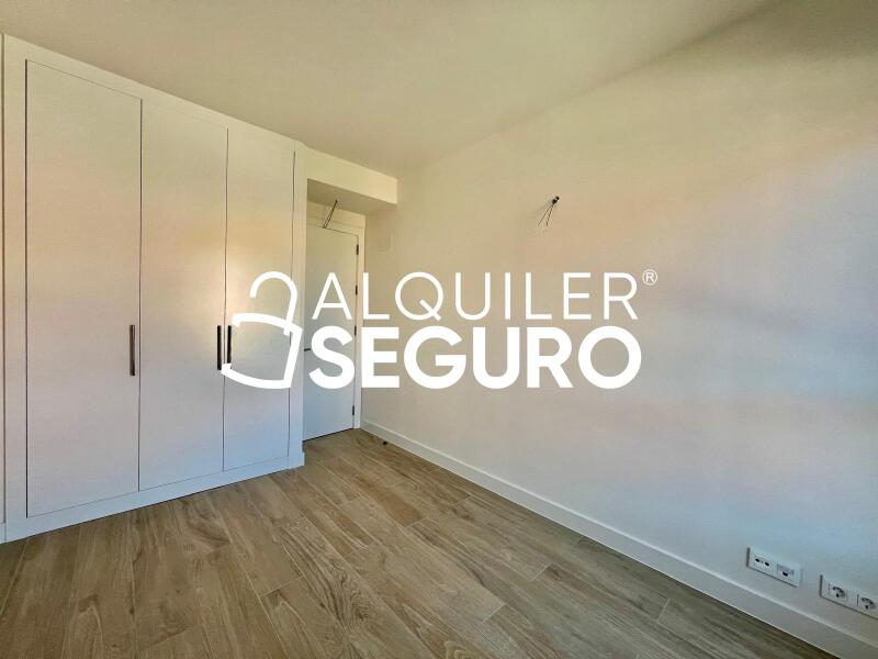 Piso en Calle Tres de abril , COBEÑA MADRID