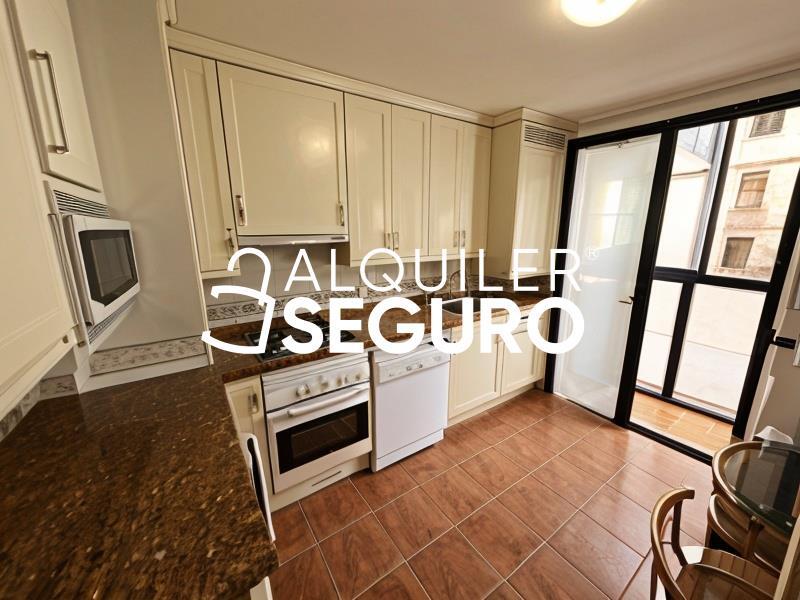 Piso en Calle Frigiliana, MADRID MADRID