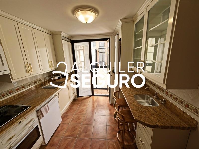 Piso en Calle Frigiliana, MADRID MADRID