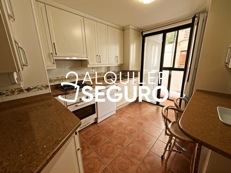 Piso en Calle Frigiliana, MADRID MADRID