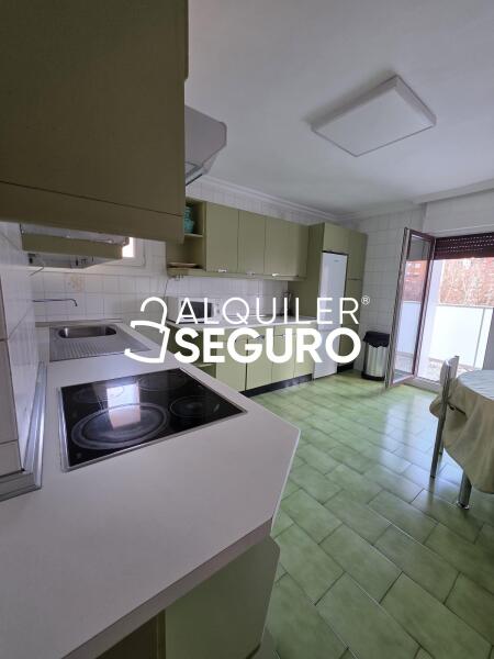 Piso en Calle Juan XXIII, BARAKALDO VIZCAYA-BIZKAIA