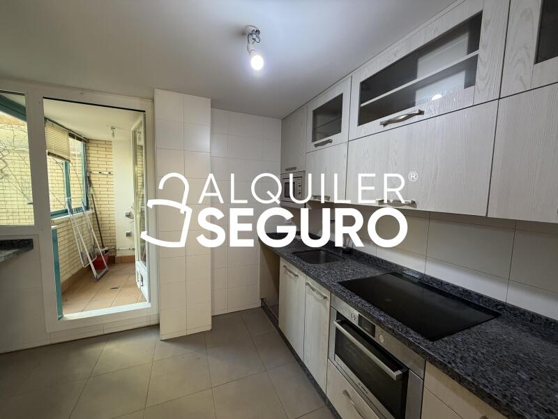 Inmueble en Avenida Juan Pablo II, MADRID