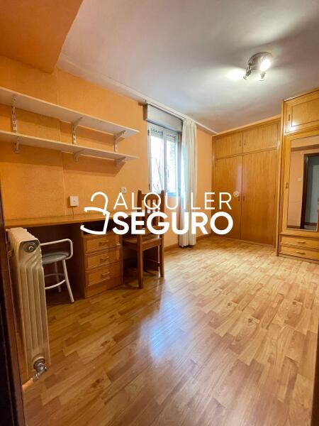 Inmueble en Calle Poeta Blas De Otero, MADRID