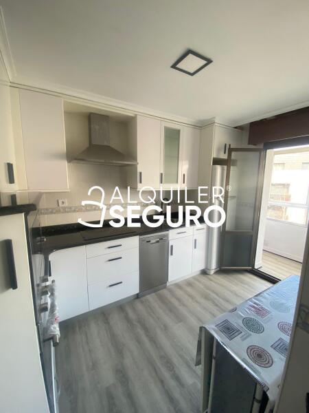 Piso en Calle Grupo Serantes, SANTURTZI VIZCAYA-BIZKAIA