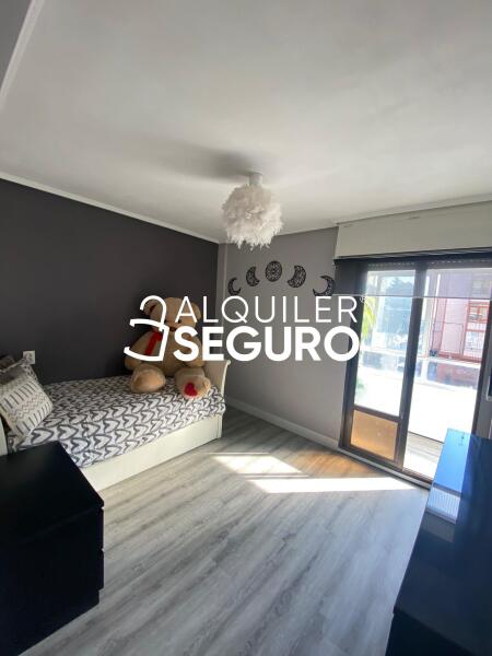 Piso en Calle Grupo Serantes, SANTURTZI VIZCAYA-BIZKAIA