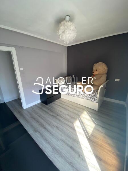 Piso en Calle Grupo Serantes, SANTURTZI VIZCAYA-BIZKAIA