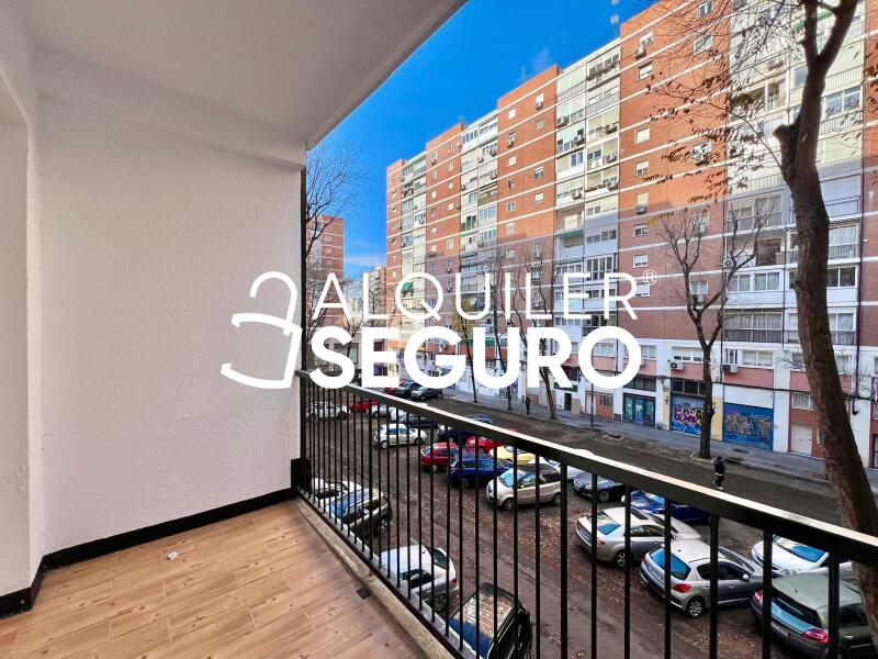 Piso en Calle de La Bañeza, MADRID MADRID