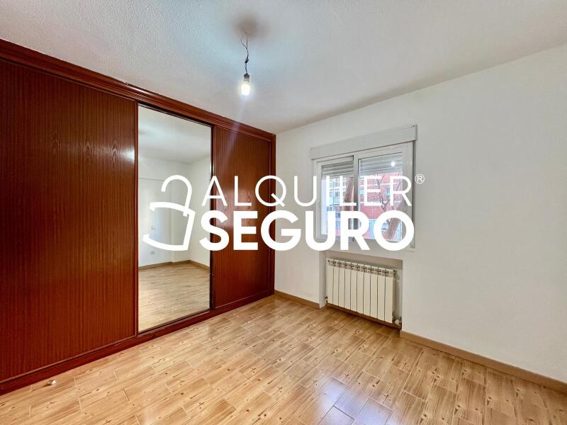 Piso en Calle de La Bañeza, MADRID MADRID