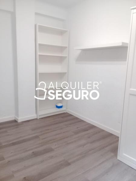 Inmueble en Calle Álava, MADRID