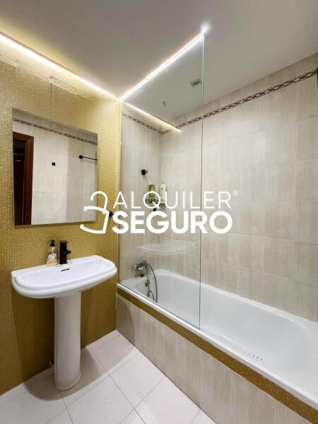 Inmueble en Calle de los Tres Peces , MADRID