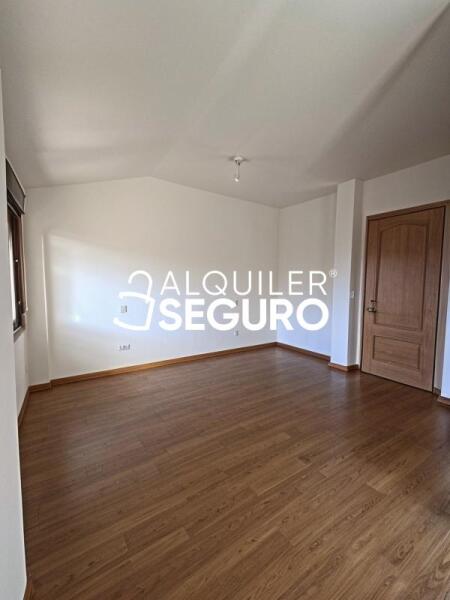 Piso en Calle Francisco Tomás y Valiente, MEJORADA DEL CAMPO MADRID