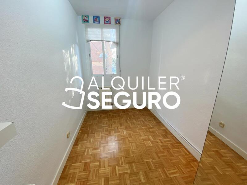 Inmueble en Calle Pedrezuela, MADRID