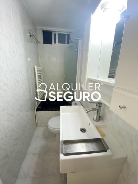 Inmueble en Calle Pedrezuela, MADRID