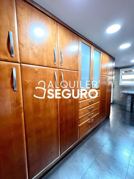 Inmueble en Calle de Valcarlos , MADRID