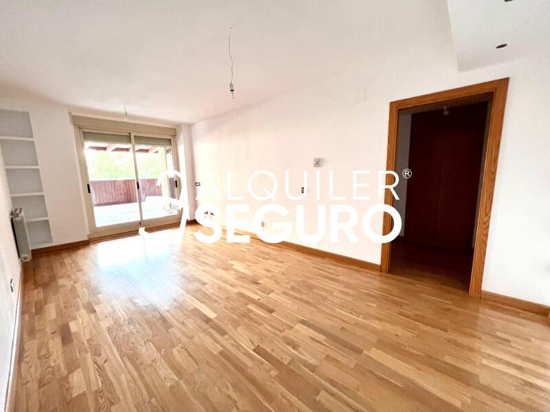 Inmueble en Calle de Valcarlos , MADRID