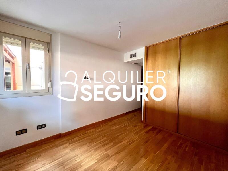 Inmueble en Calle de Valcarlos , MADRID