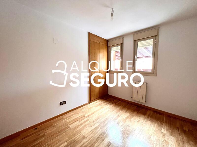 Inmueble en Calle de Valcarlos , MADRID