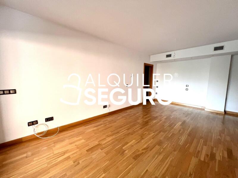 Inmueble en Calle de Valcarlos , MADRID