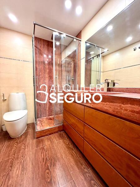 Inmueble en Calle de Valcarlos , MADRID