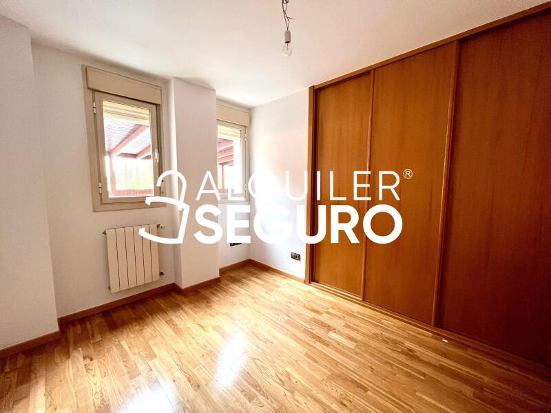 Inmueble en Calle de Valcarlos , MADRID