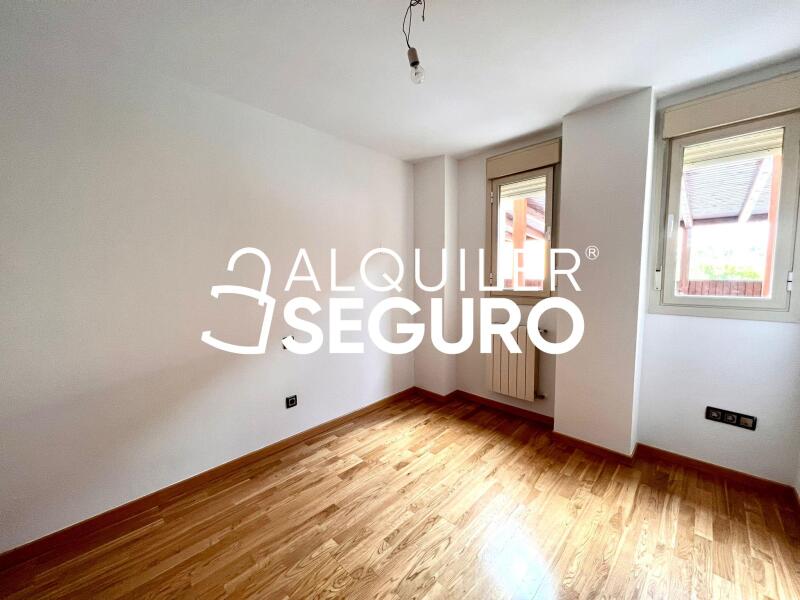 Inmueble en Calle de Valcarlos , MADRID