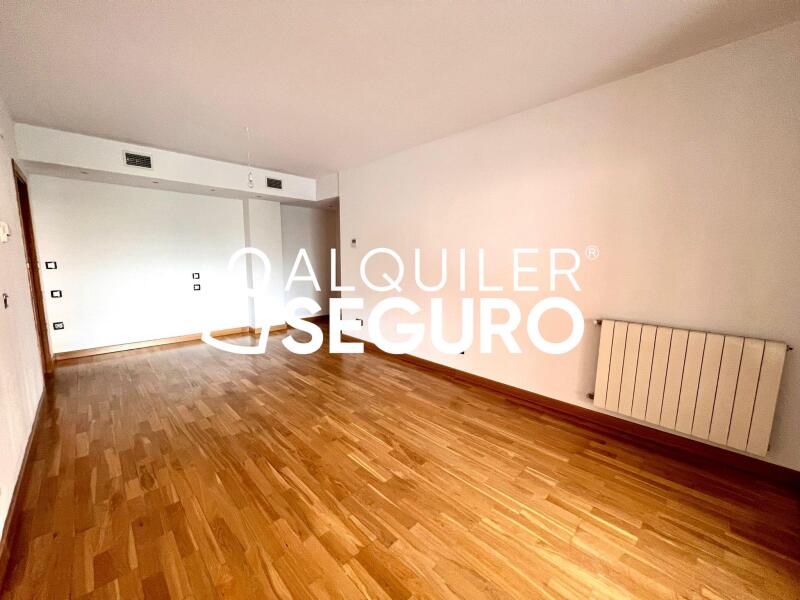 Inmueble en Calle de Valcarlos , MADRID