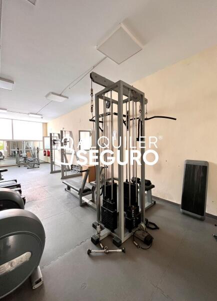 Inmueble en Calle de Valcarlos , MADRID