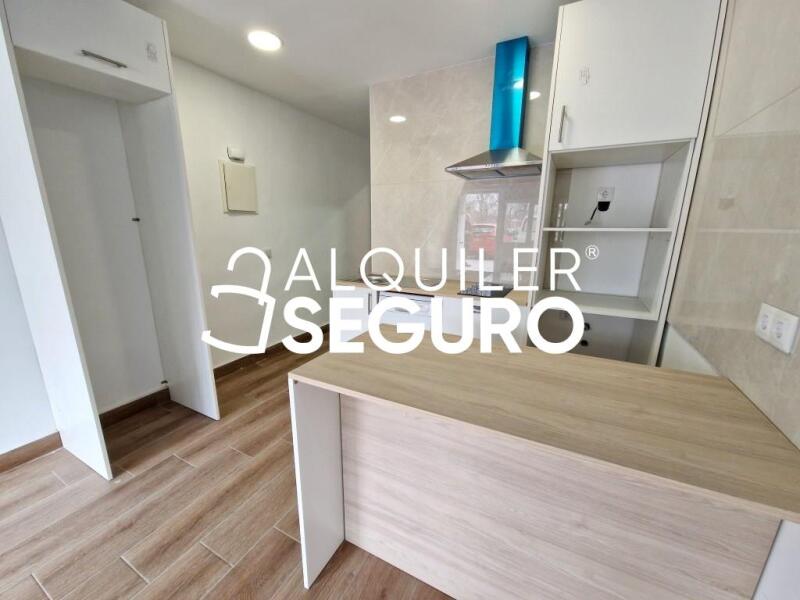 Inmueble en Calle Menorca, MADRID