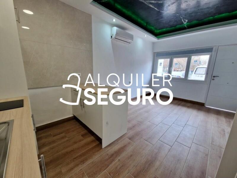 Inmueble en Calle Menorca, MADRID