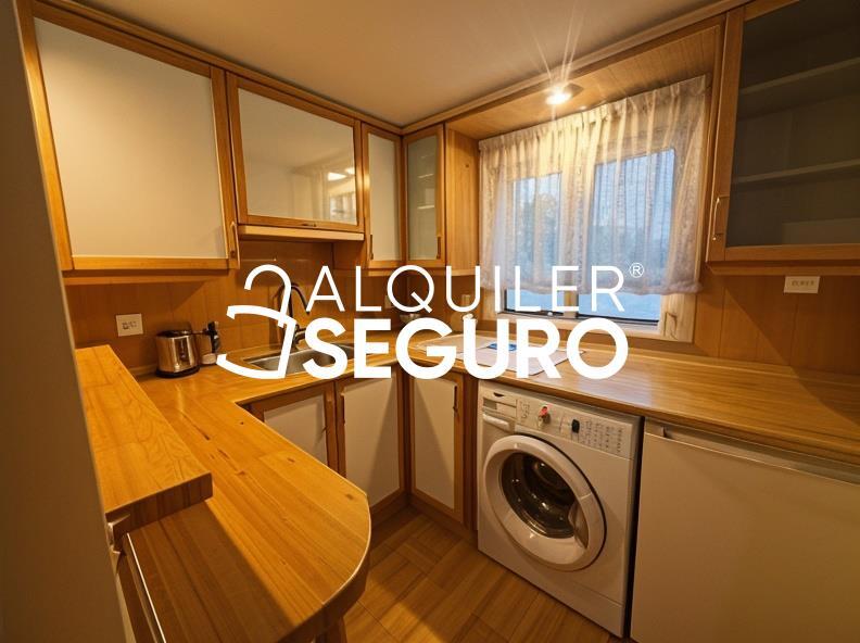 Inmueble en Calle Angel Ripoll , MADRID