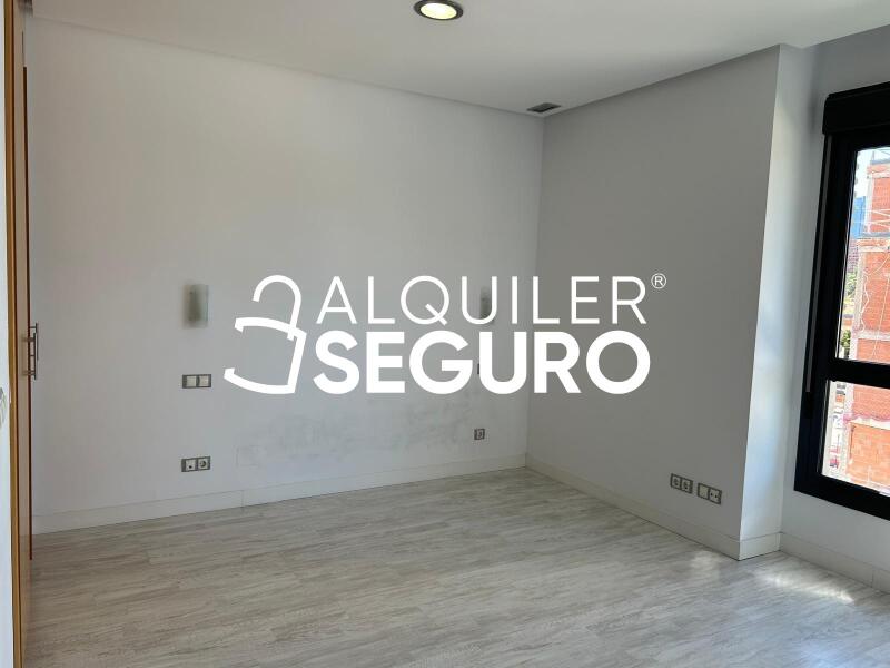 Inmueble en Calle  de Dulce Chacón, MADRID