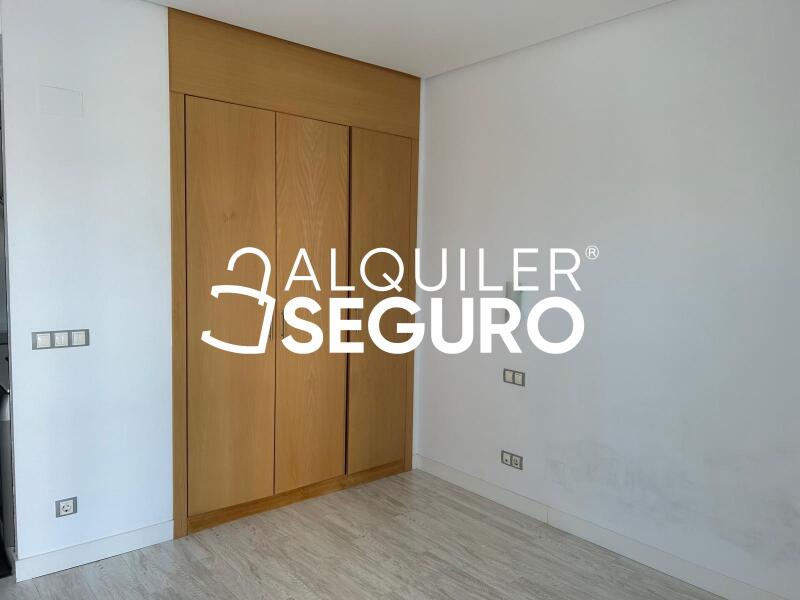 Inmueble en Calle  de Dulce Chacón, MADRID