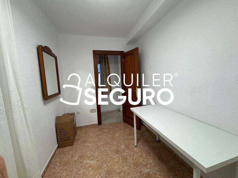 Piso en Avenida Bonaire, MÁLAGA MÁLAGA