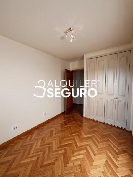 Inmueble en Avenida de la Albufera, MADRID