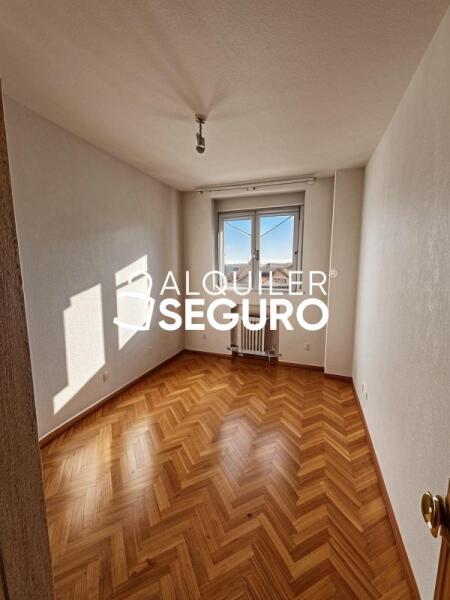 Inmueble en Avenida de la Albufera, MADRID