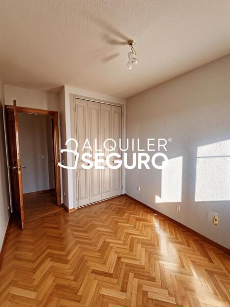 Inmueble en Avenida de la Albufera, MADRID