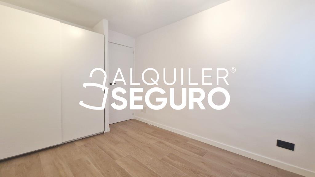 Piso en Calle Pedrezuela, MADRID MADRID