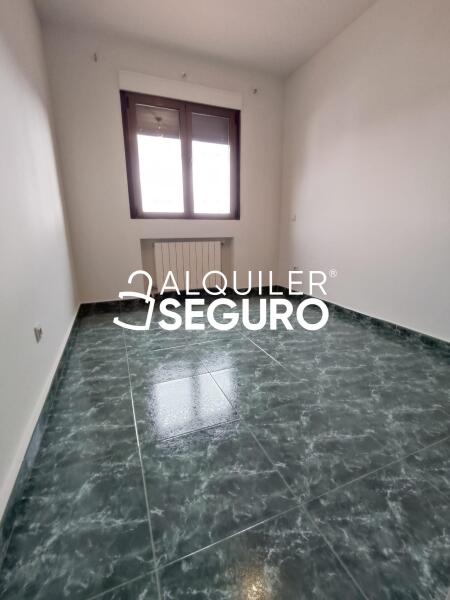 Piso en Calle Carlos Jimenez Diaz, LA CABRERA MADRID