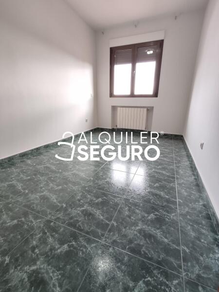 Piso en Calle Carlos Jimenez Diaz, LA CABRERA MADRID