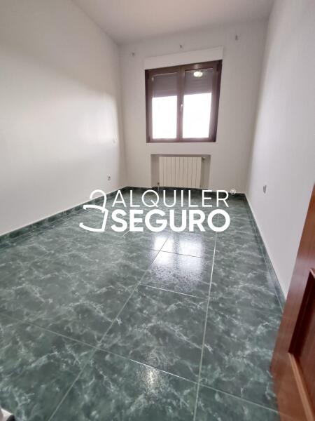 Piso en Calle Carlos Jimenez Diaz, LA CABRERA MADRID