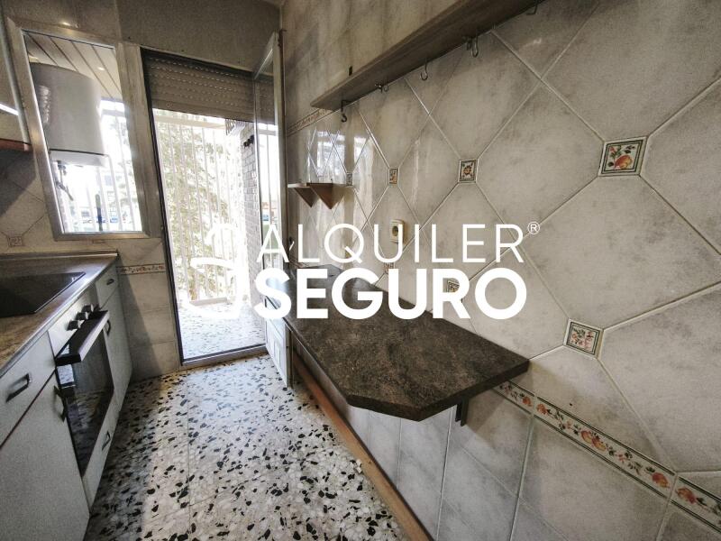 Piso en Calle de Oviedo, CASETAS ZARAGOZA