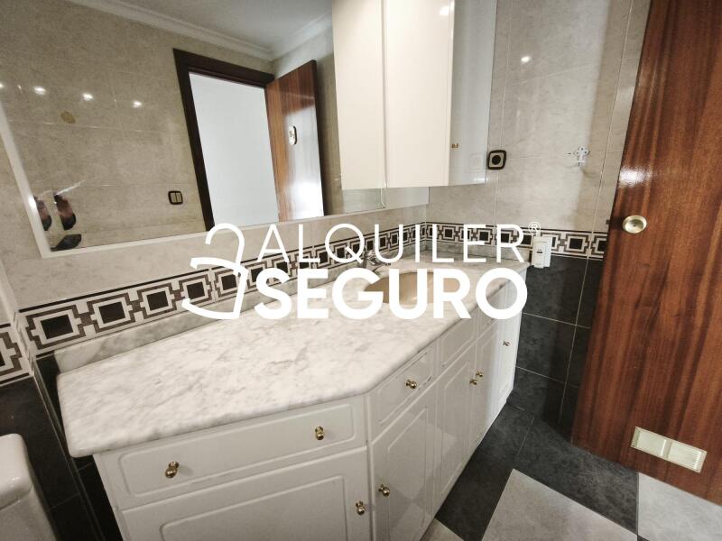 Piso en Calle de Oviedo, CASETAS ZARAGOZA