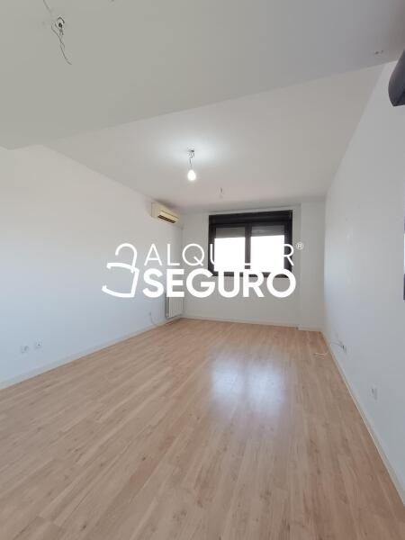 Inmueble en Calle Matilde Salvador, MADRID