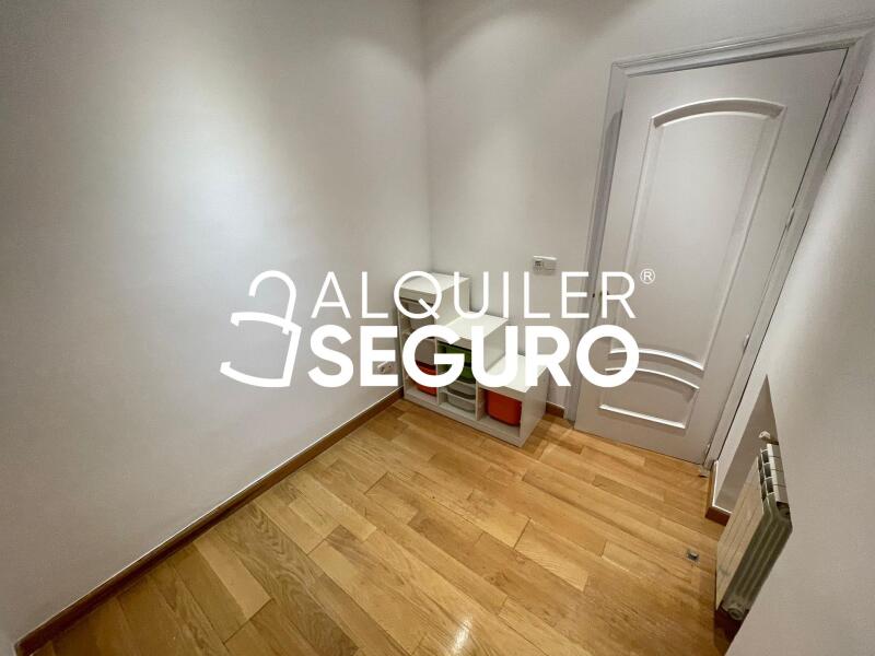 Inmueble en Avenida de la Reina Victoria, MADRID