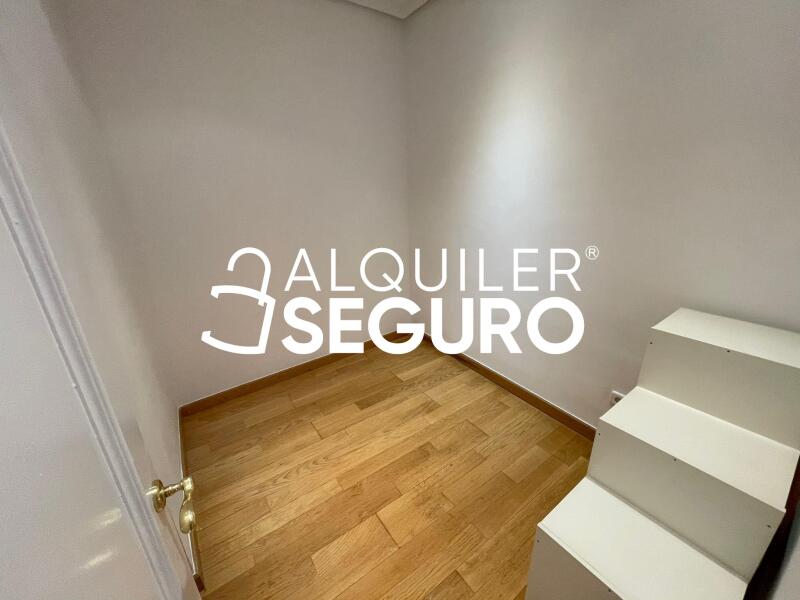 Inmueble en Avenida de la Reina Victoria, MADRID