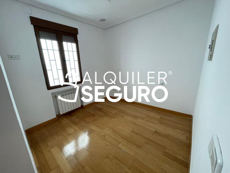 Inmueble en Avenida de la Reina Victoria, MADRID