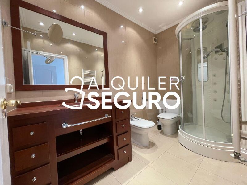 Inmueble en Avenida de la Reina Victoria, MADRID