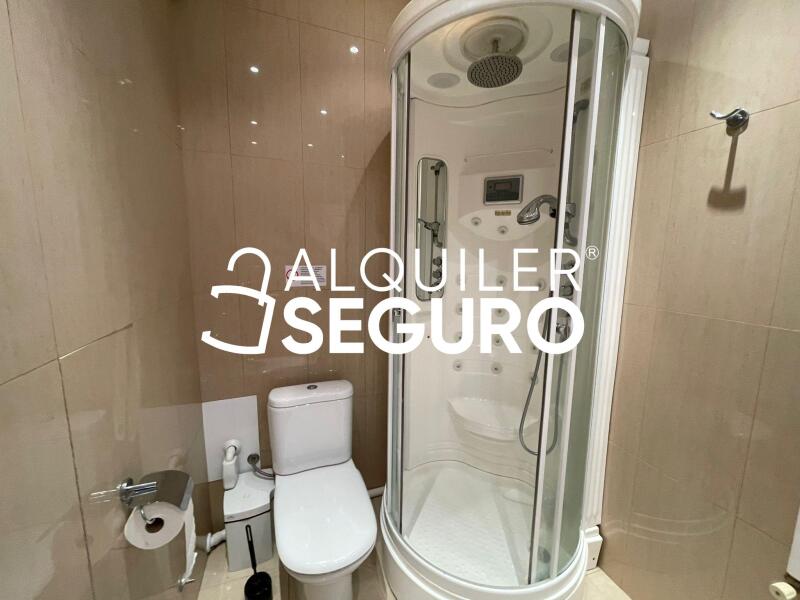 Inmueble en Avenida de la Reina Victoria, MADRID